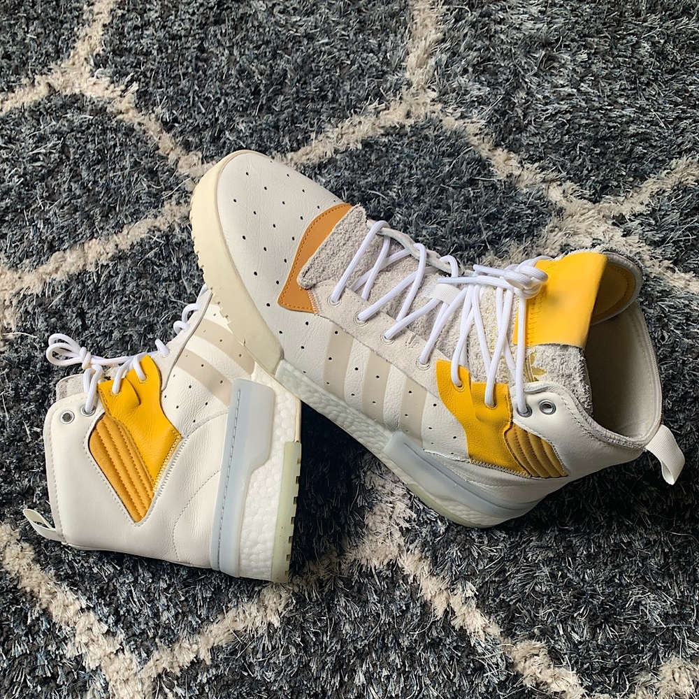 ..:: Adidas Rivalry RM Boost “White Mustard”